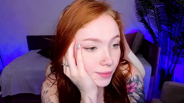 Maya_Light webcam