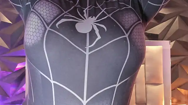 megan_whitee__ webcam