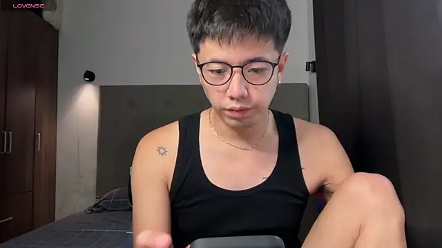 addictiveboi (M young) - Public cumshow!