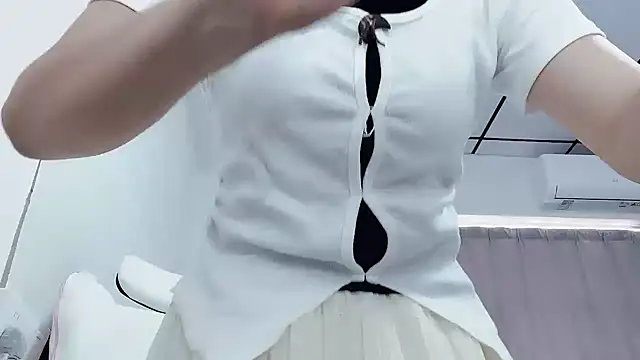 Eloise131499 webcam
