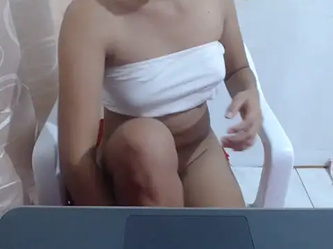PrettyClaudia webcam