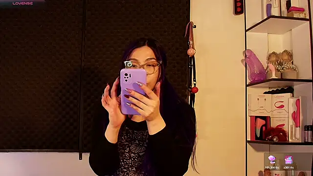 karlamoon23 webcam