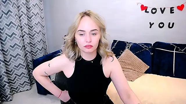 LiluMoon__ webcam