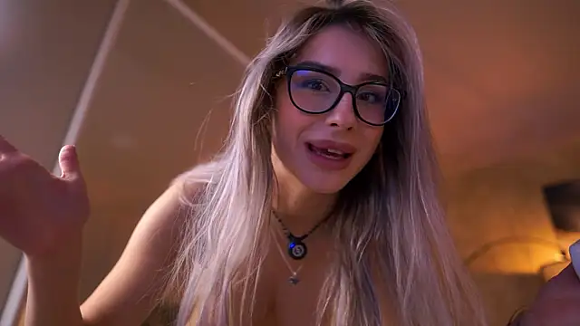 MaddieBryggs webcam