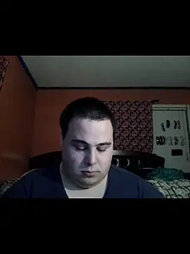 bigdaddy25078 (M young) - Let's have fun tonight very horny