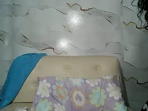 Rainbow_candy24 webcam