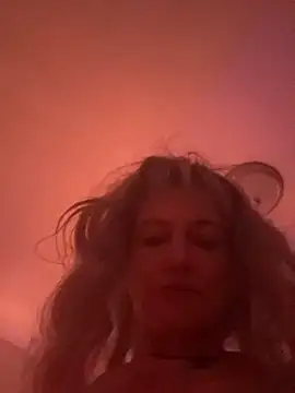 XXX2Freaks webcam