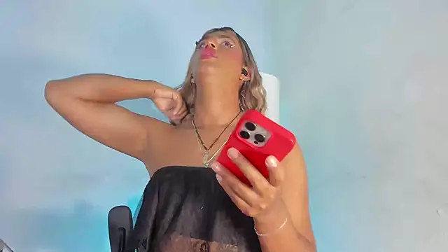 queen-alexa webcam