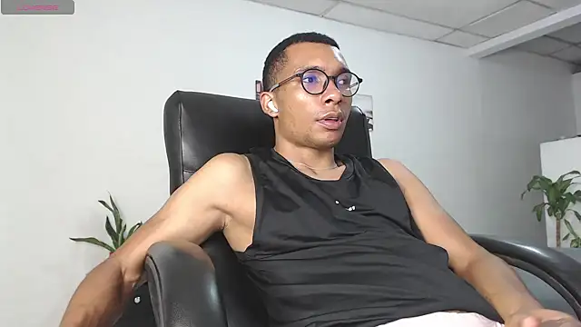 Aaronblack1_