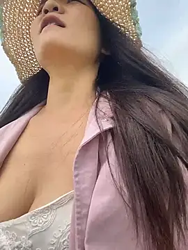 美女xiaochengzi505在线直播