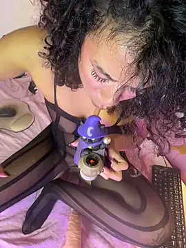 Woo_isDaphne webcam
