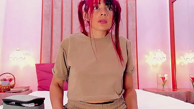 Lucie_Red webcam