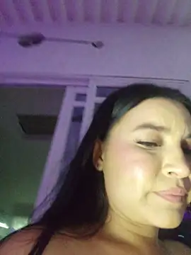 Pretty_Julieta webcam