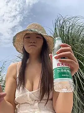 美女xiaochengzi505在线直播