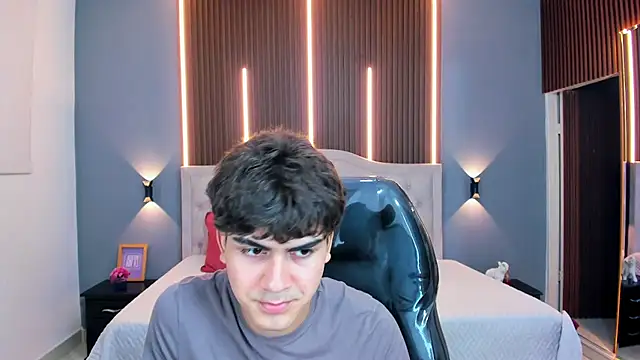 Tommy18__ webcam