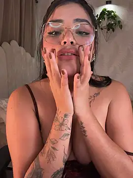 Sara-Evans webcam