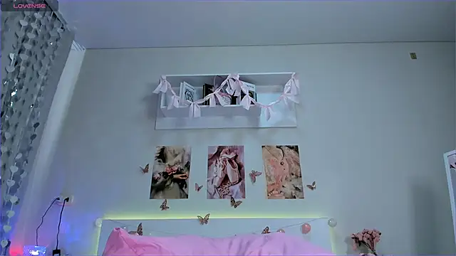 Milly_Lane webcam