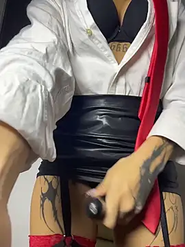 rossemelody (F teen) - Tease me with your mouth secretary😋