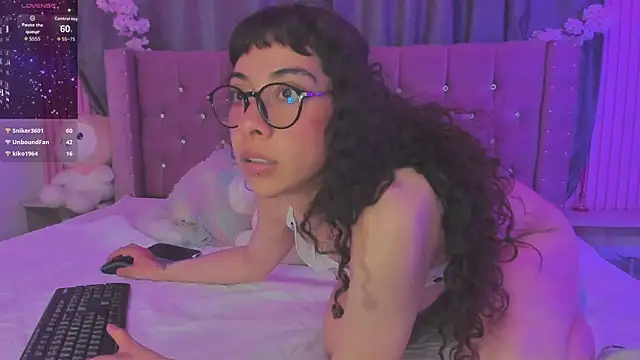 Sweet-Sadie webcam
