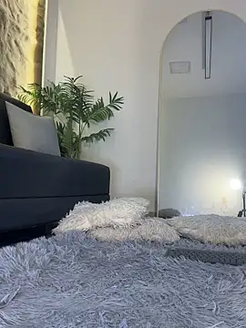 isa__blanc (F young) - messy Squirt in your cock💦