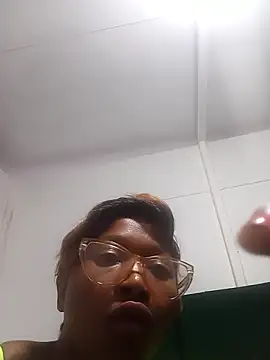 HipsDontLieX95 webcam