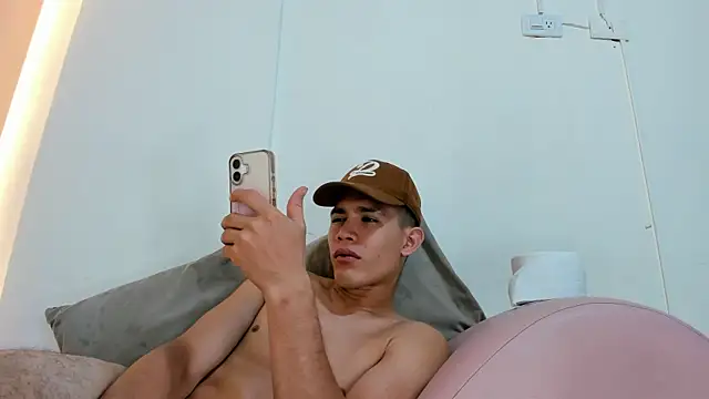 Litzy1_ webcam
