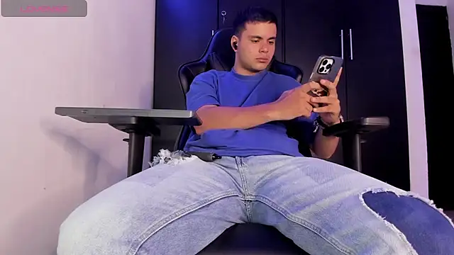 Liam_Mateo webcam