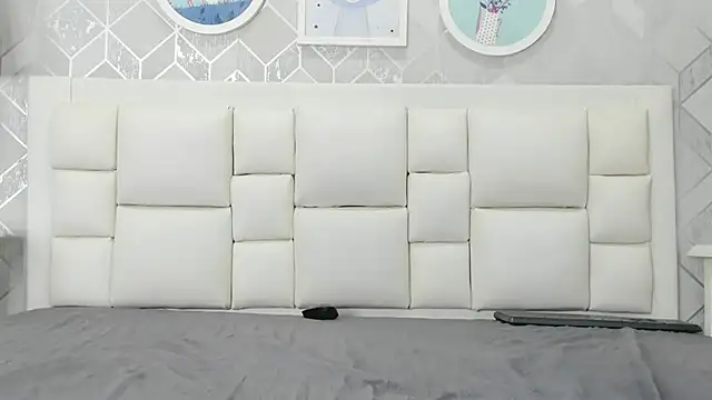 naia_cox webcam
