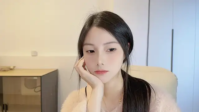 美女HaagenDazs_在线直播