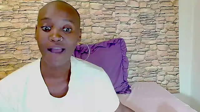 EbonyOlive69 webcam