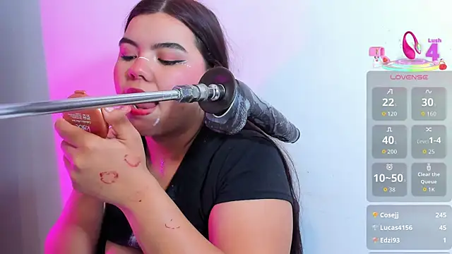 klhoe_boobs (F teen) - 2 minutes of machine