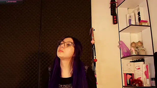 karlamoon23 (F young) - Biki oil play (no nude)