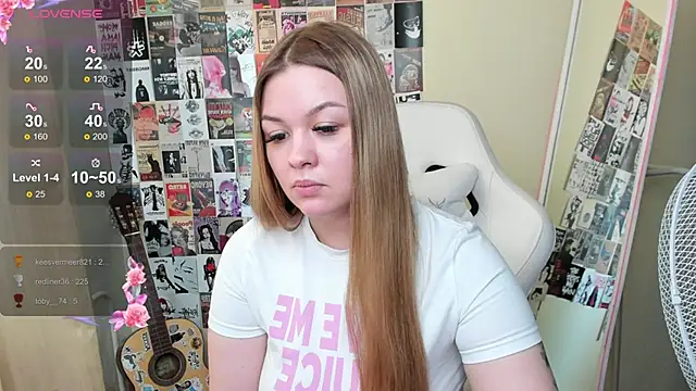 AmeliePeach webcam