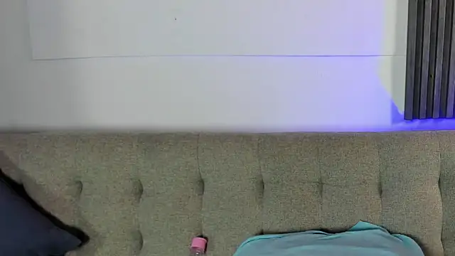 Miia_Deluxe webcam