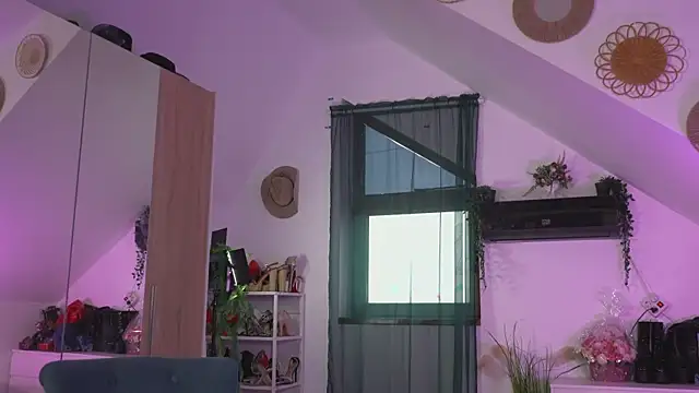amaliamour (F young) - I love your curves