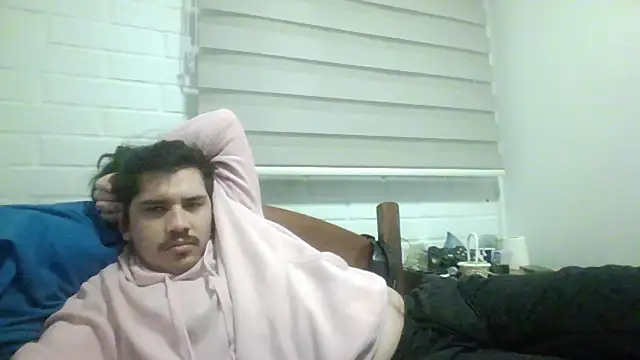 hung_weeb webcam