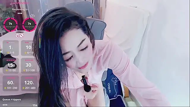 美女yaoyao-baby520在线直播
