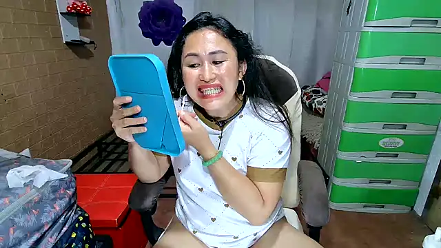 Filipina_Desire webcam