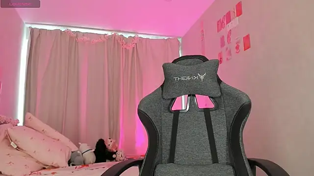 Eva_Harper webcam