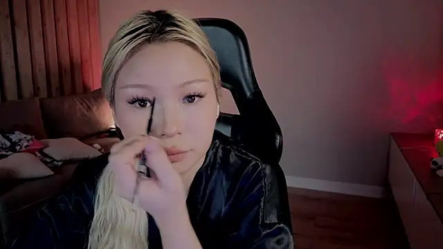 RileyMee webcam