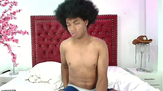 Cristal_and_luke webcam