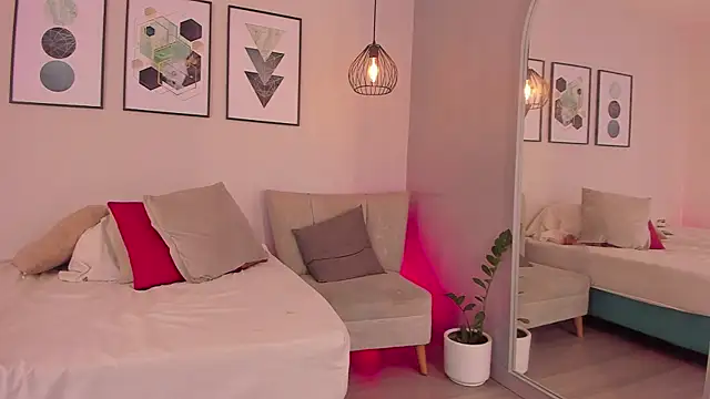 ariavelvet_ webcam