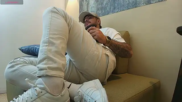 TROY_KIRK webcam