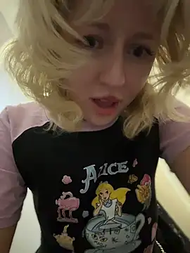 RonnieKiss webcam