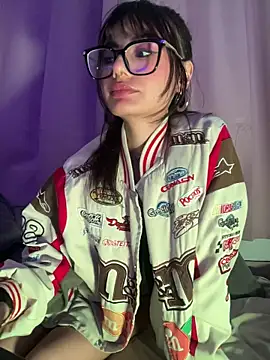 _Lucycherry webcam