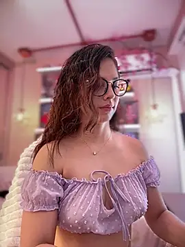Webcam Model (Zoe_Bae)  is live.Free join now!
