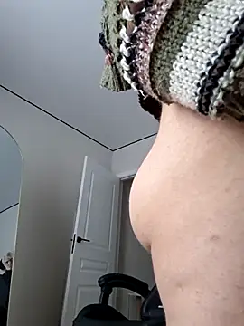 Chloe_Ravens webcam