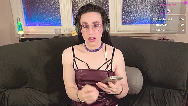 Zesty_Peach webcam