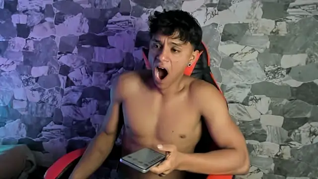 ZYZZ1312 webcam
