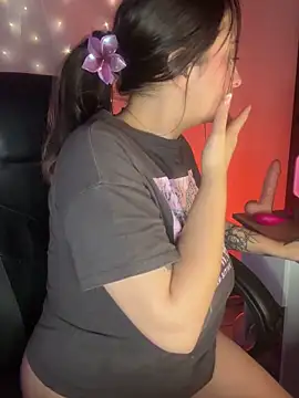 SarahCastro1_ webcam